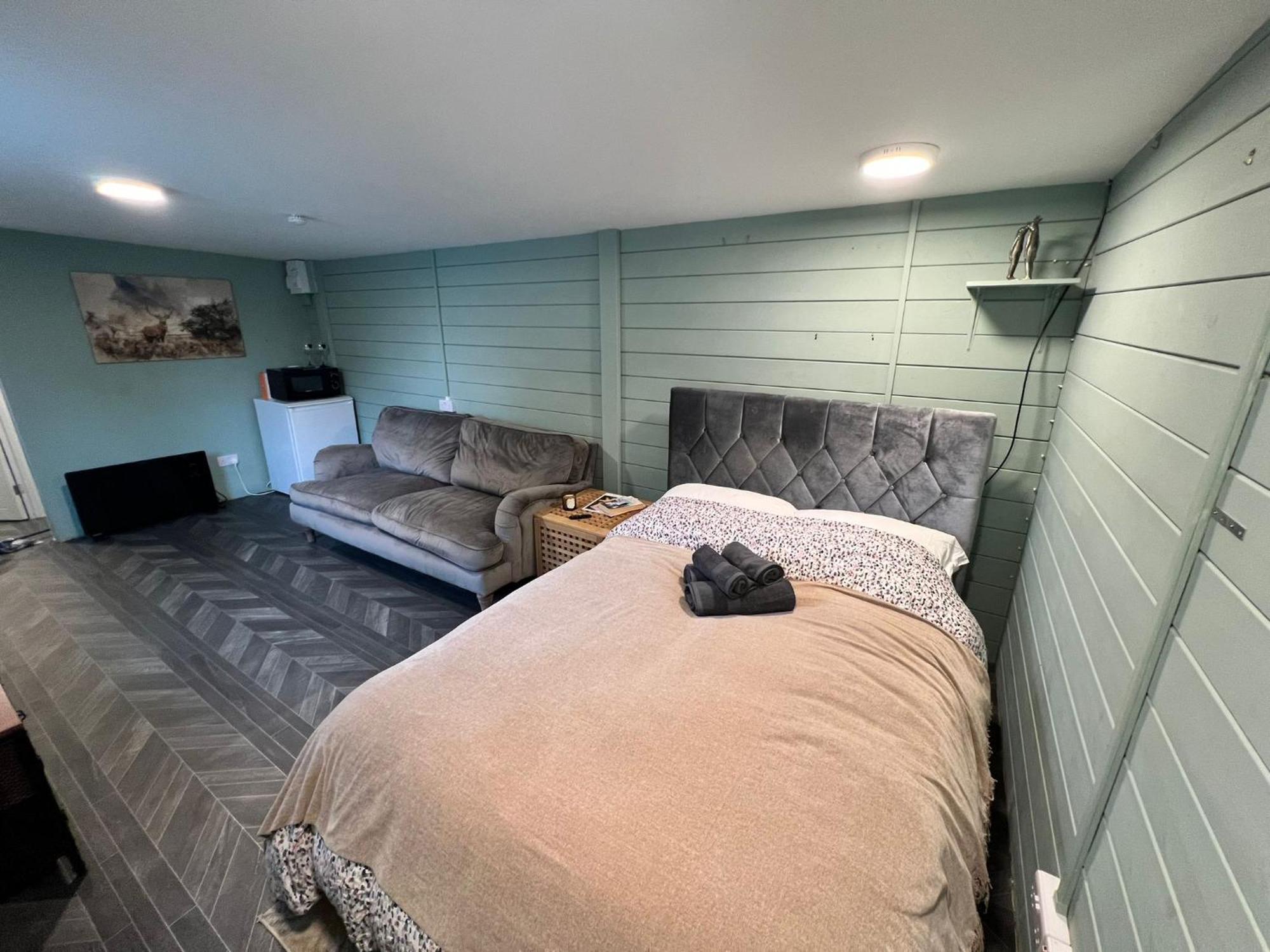 Cozy Cabin Independent Ensuite 吉尔福德 外观 照片