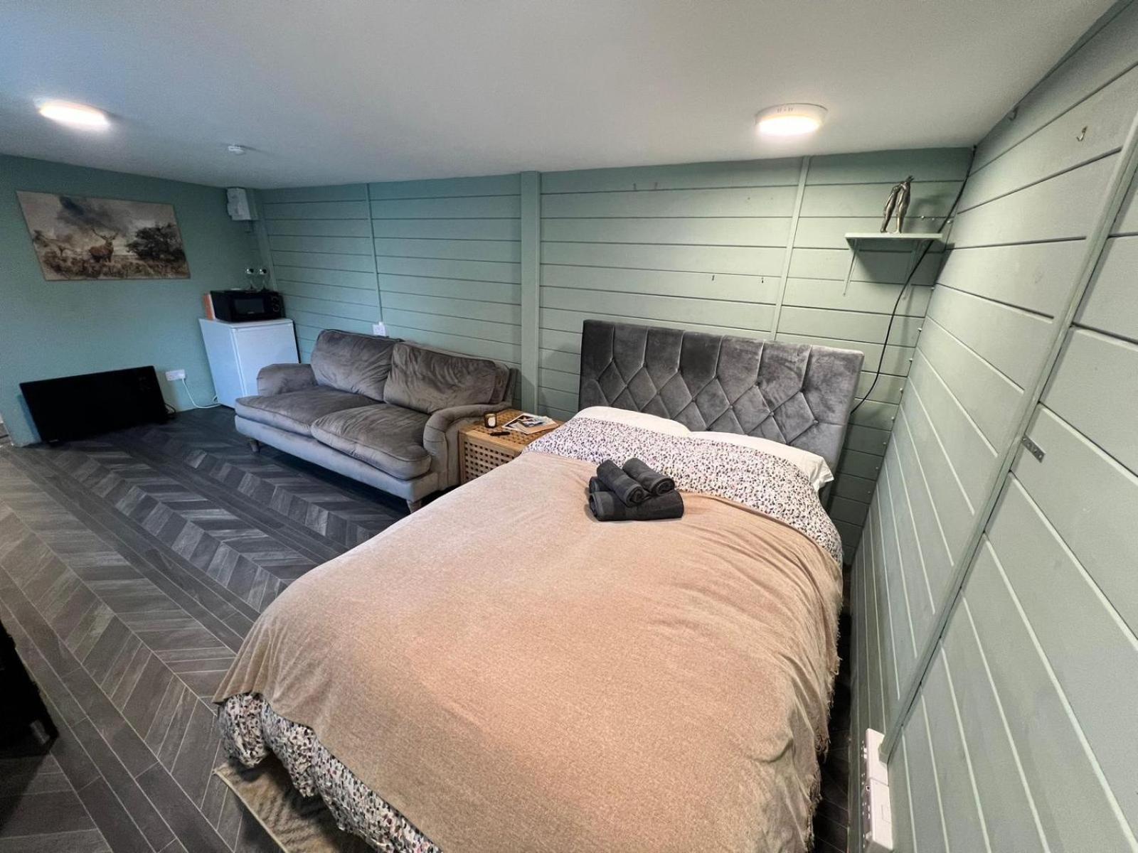 Cozy Cabin Independent Ensuite 吉尔福德 外观 照片